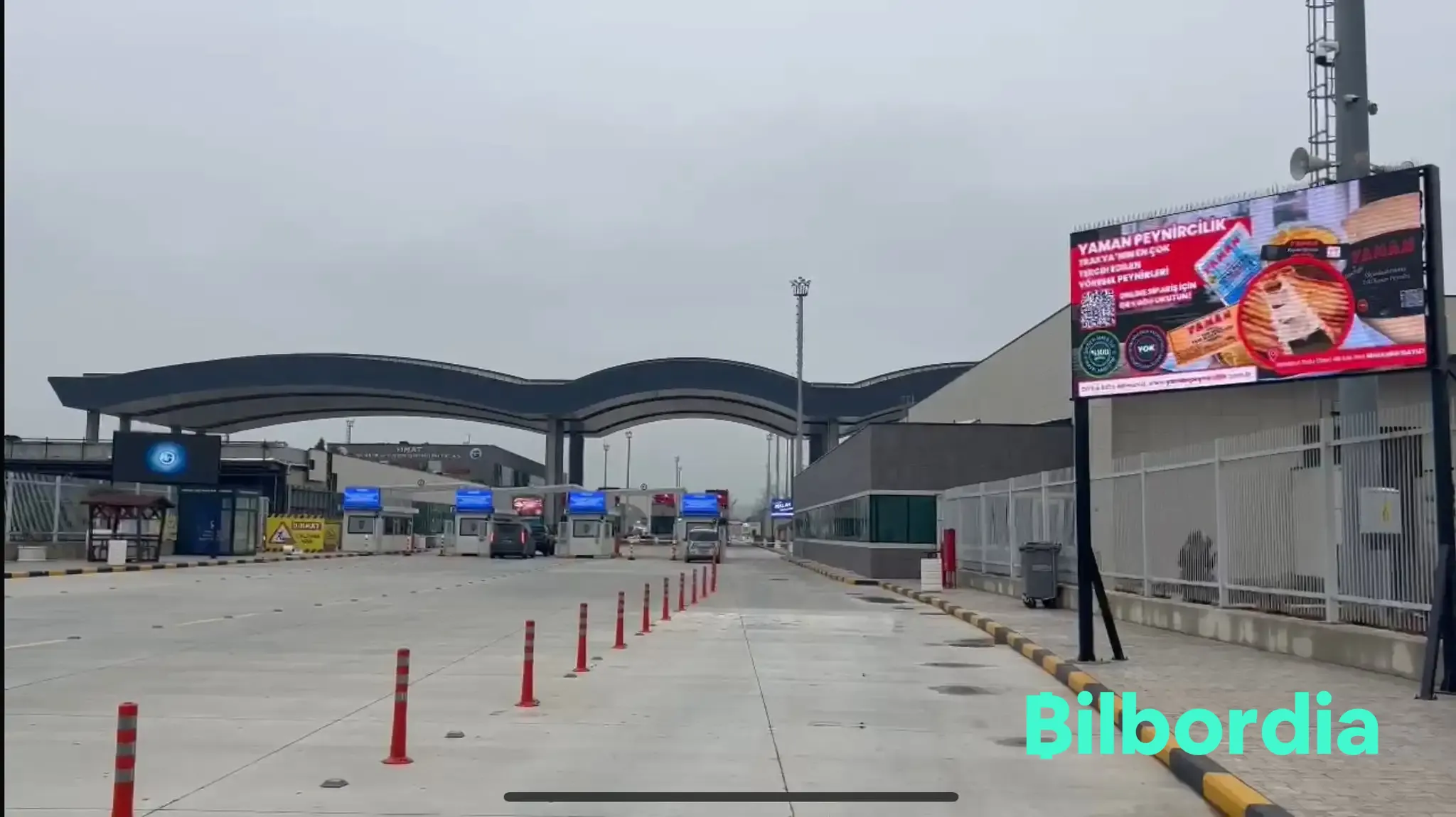 0316 | Edirne İPSALA SINIR KAPISI GÜMRÜK SAHASI İÇİ EDİRNE - TÜRKİYE - YUNANİSTAN ÇIKIŞI Aylık Dijital Ekranlar - Kuva 1